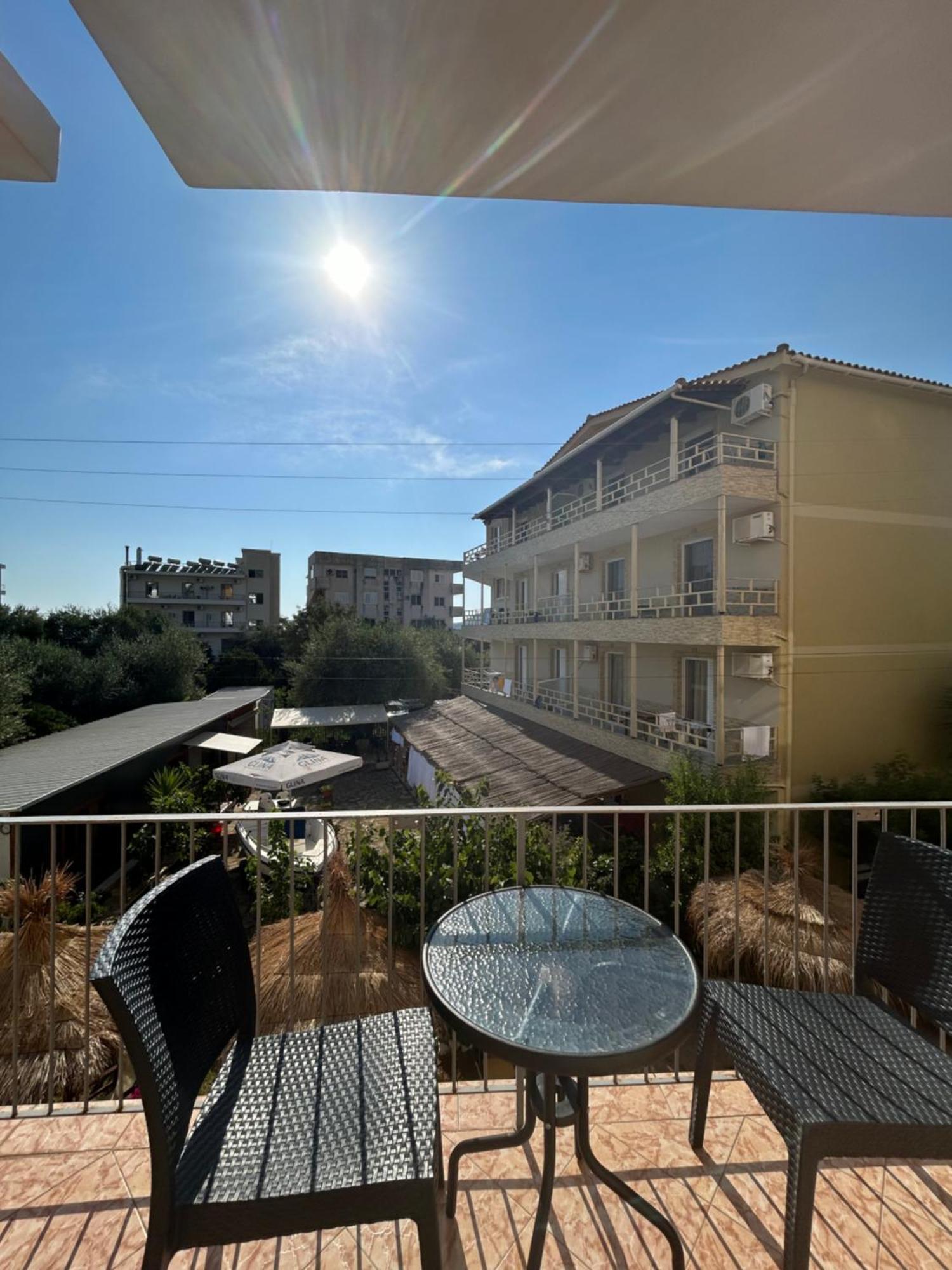 Areti Rooms Hotel Himare Exterior foto
